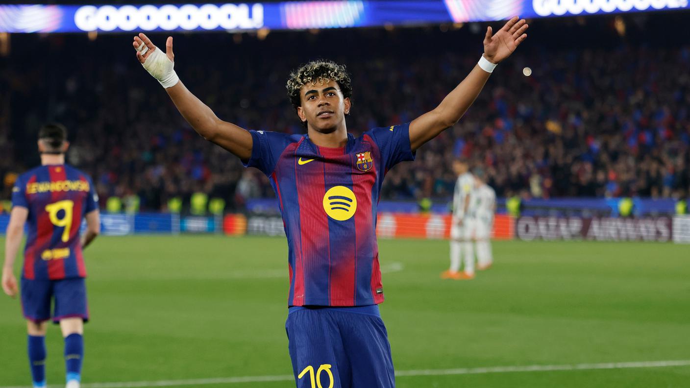 Il numero 10 festeggia così la 10a rete in questa competizione prima dei 19 anni, impresa riuscita solo a Mbappé