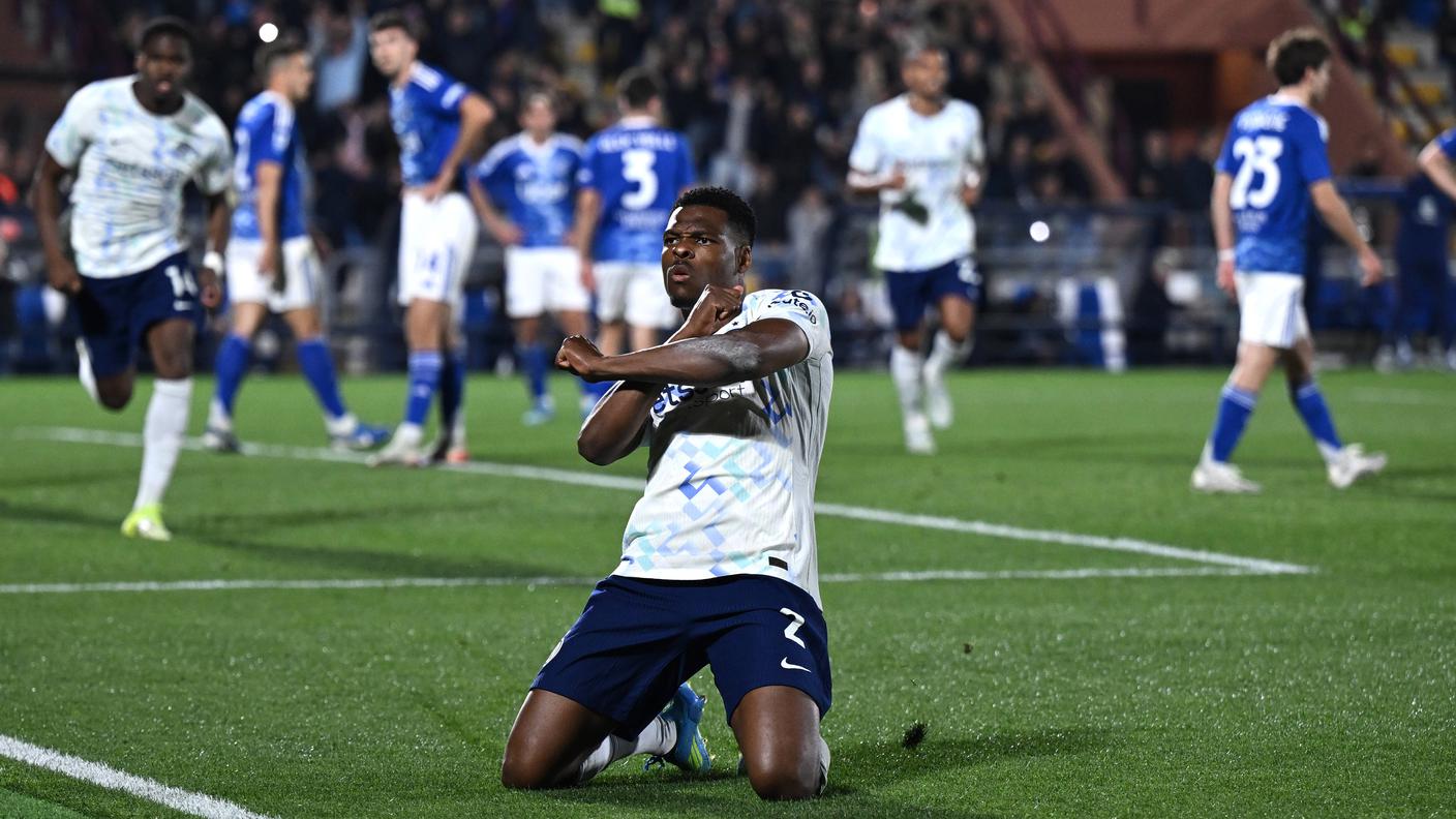 Le doppiette di Dumfries e Thuram hanno steso i comaschi