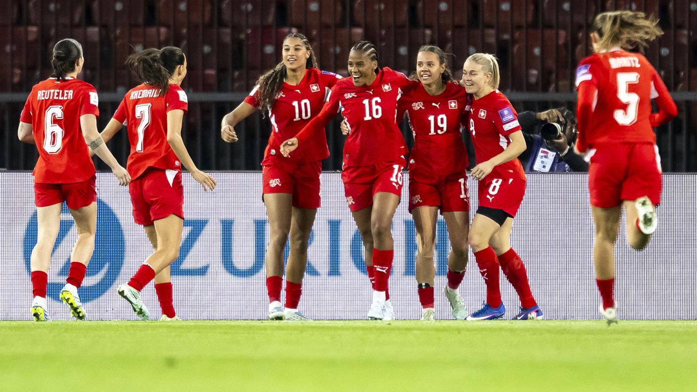 Csillag festeggia la rete dell'1-0