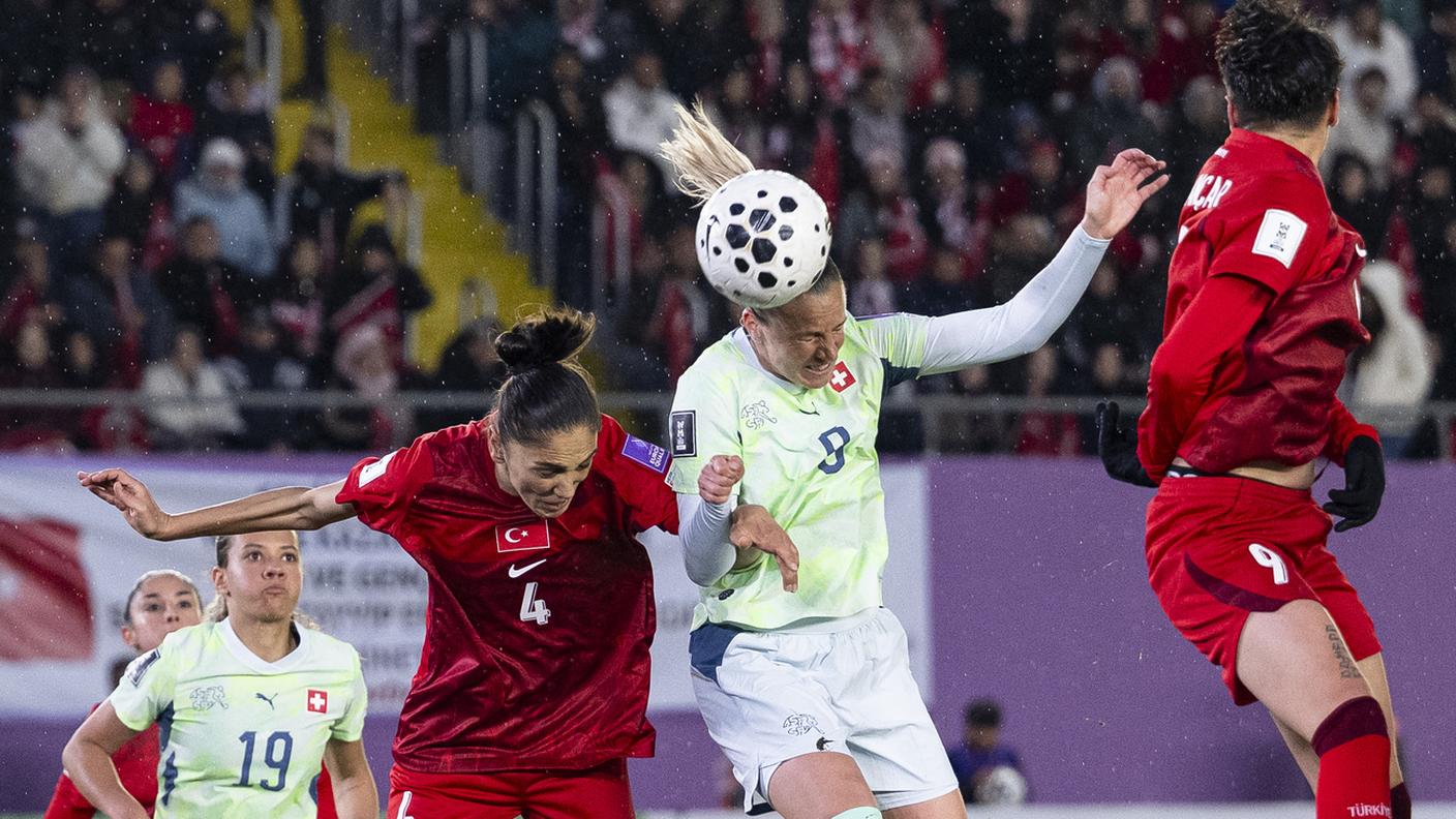 Tanto possesso ma poche occasioni per le elvetiche