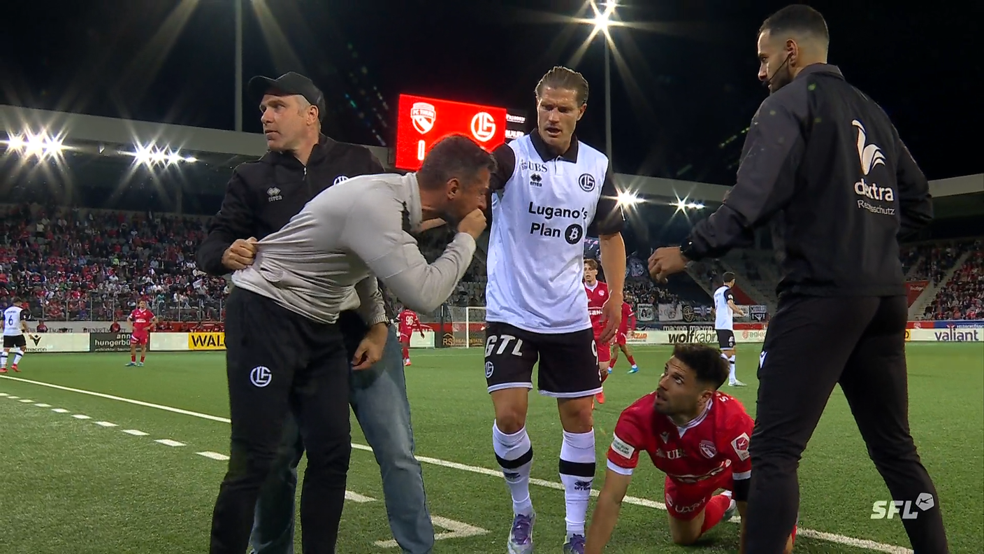 Il 43enne a bordo campo