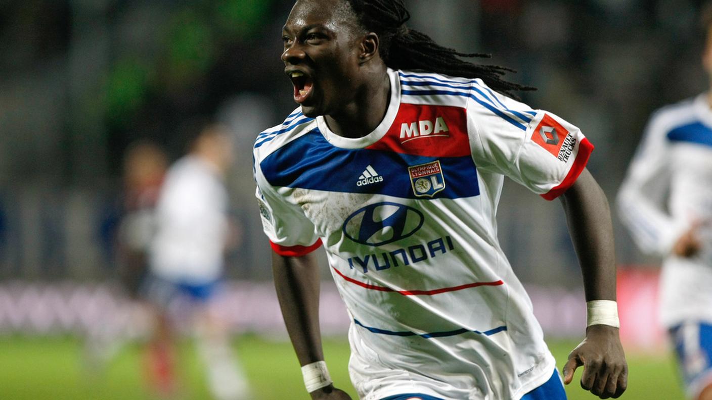 L'attaccante dei francesi Gomis