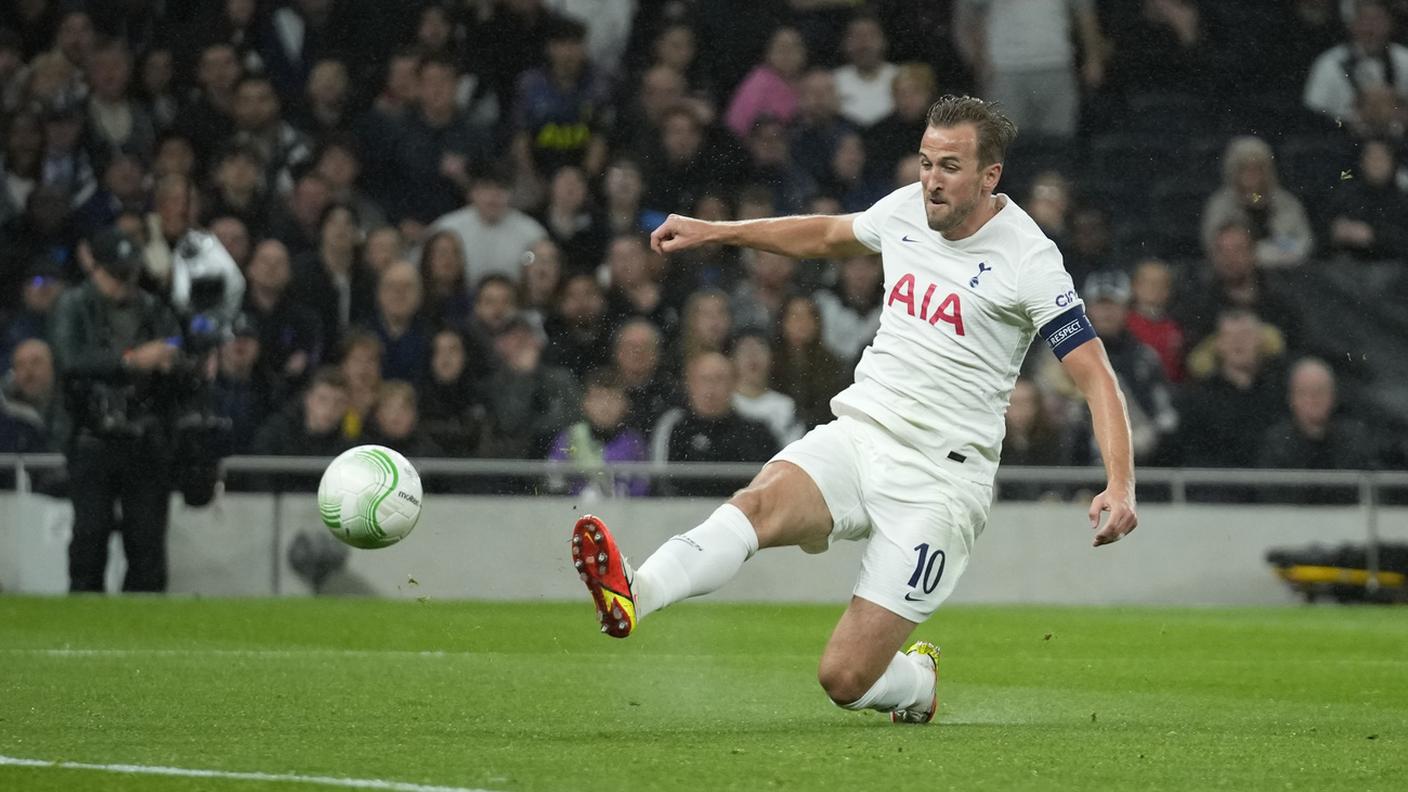 Tripletta per Kane