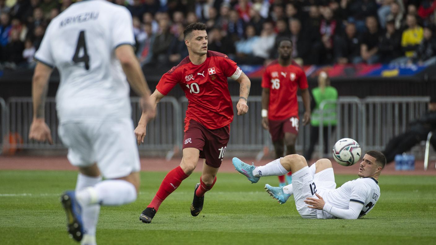 Capitan Xhaka in azione contro le sue radici