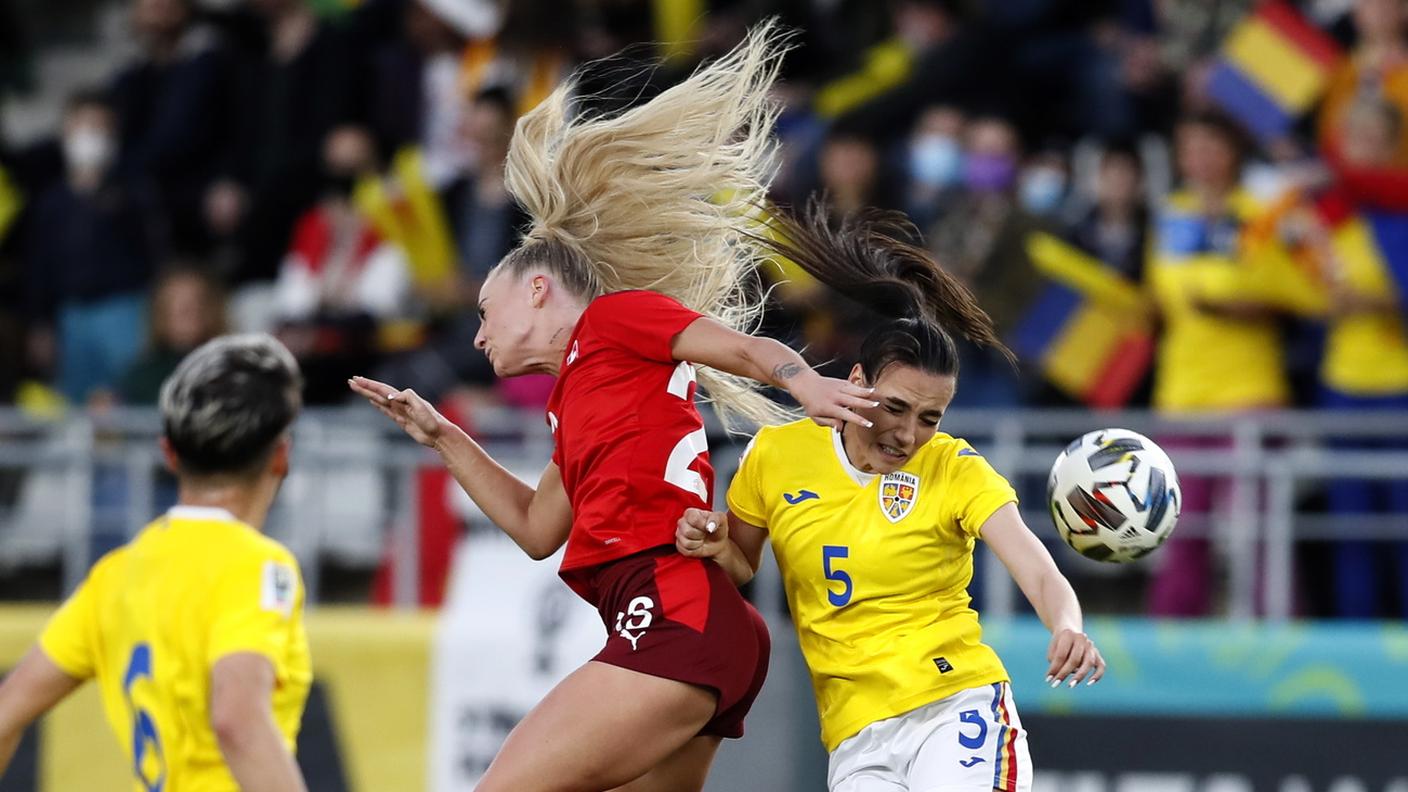Alisha Lehmann a caccia del pallone