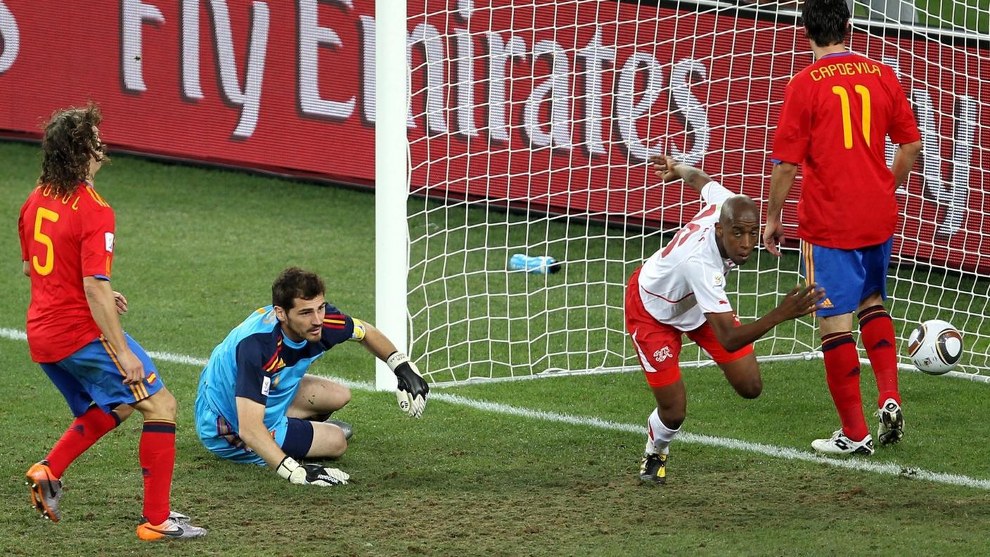 Gelson Fernandes ha infilato Casillas