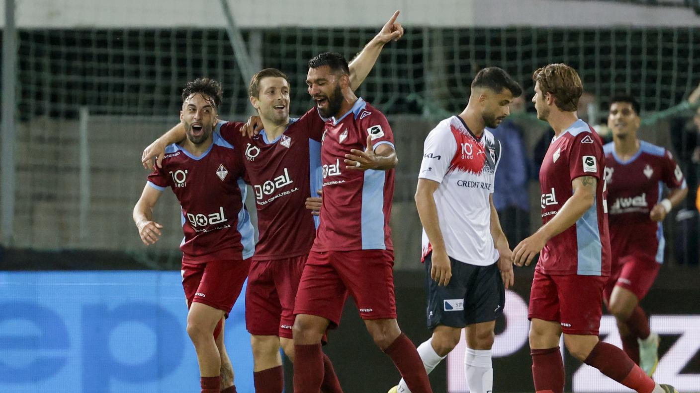 L'esultanza di Mihajlovic e compagni
