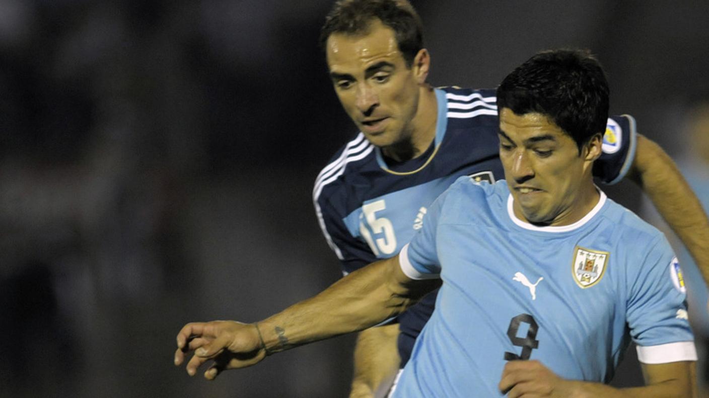 Suarez potrebbe saltare una partita ai CM