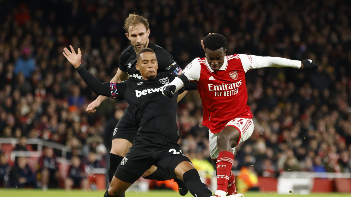 Nketiah autore del 3-1 per i Gunners