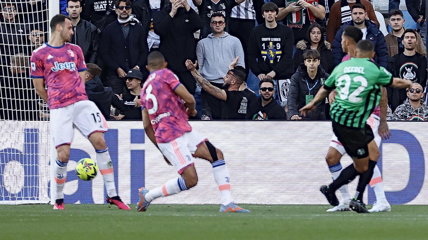 La girata dell'attaccante del Sassuolo