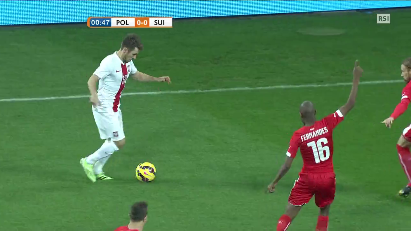 Calcio, le highlights del primo tempo di Polonia - Svizzera (18.11.2014)