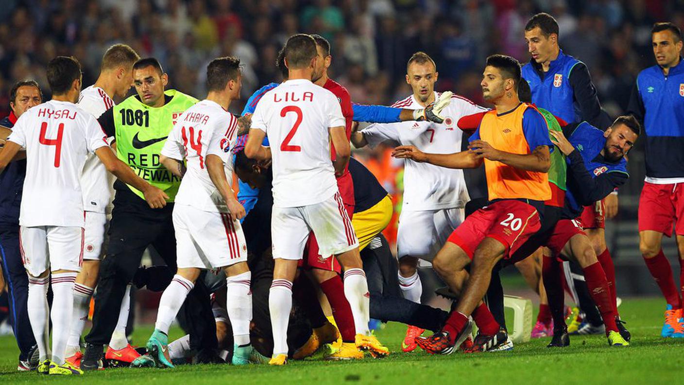 Le due squadre a contatto
