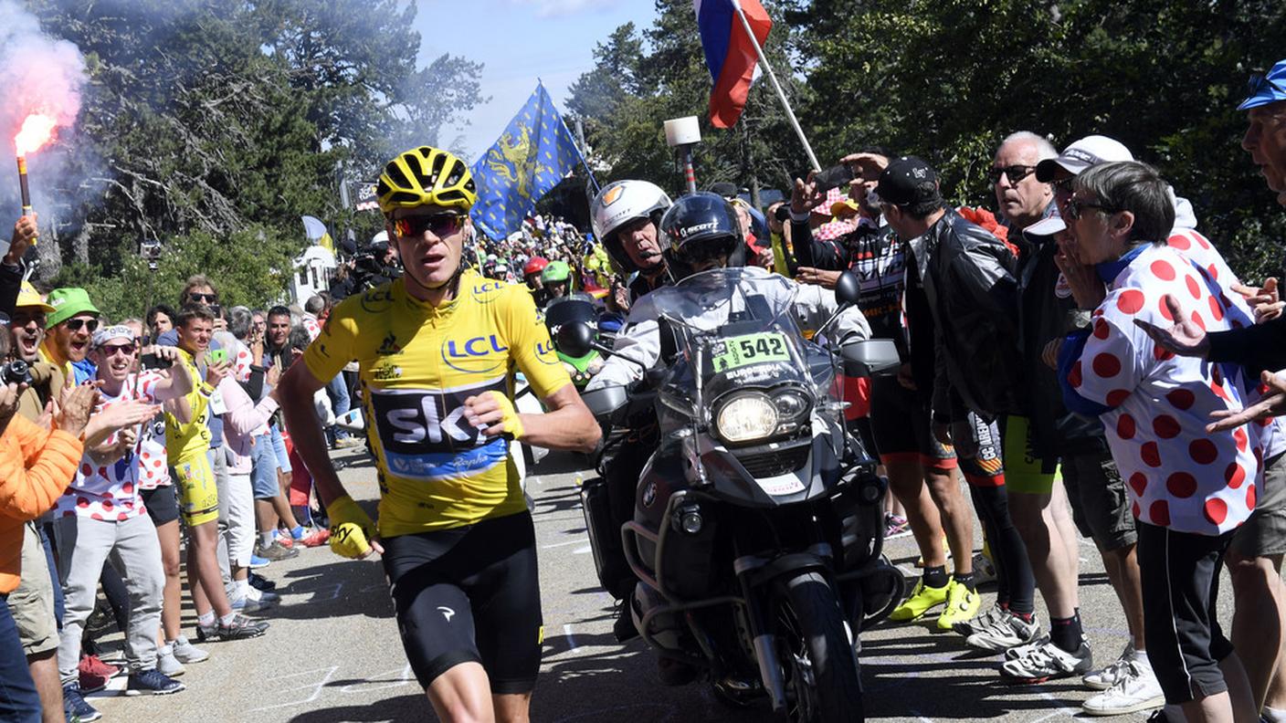 Anche a corsa pur di mantenere la maglia gialla
