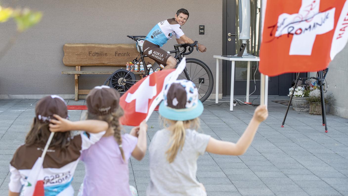 Il lucernese durante il lockdown impegnato nel Tour de Suisse virtuale