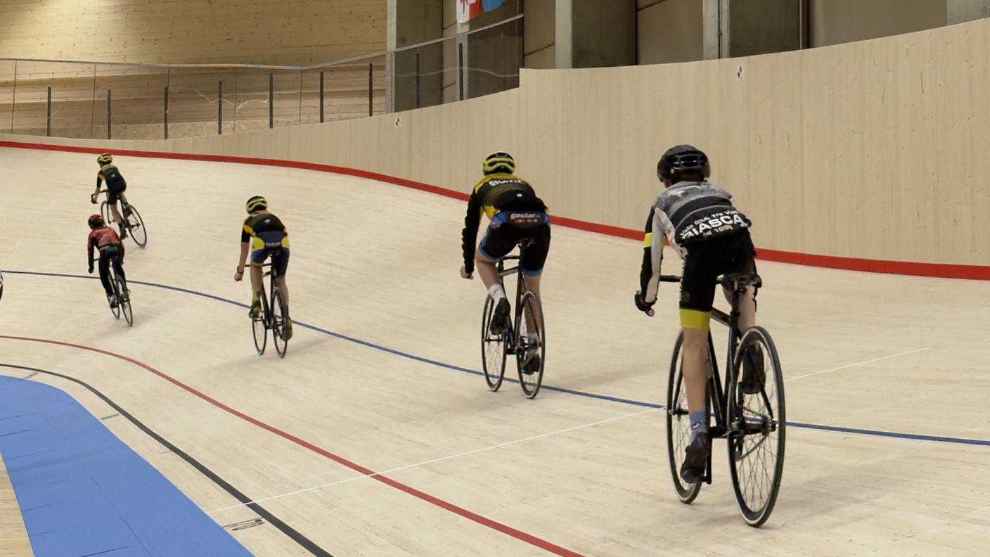 I corridori del Velo Club Monte Tamaro in azione