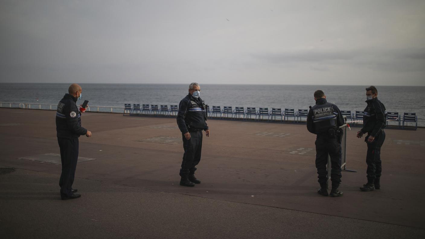 La Promenade des Anglais viene chiusa