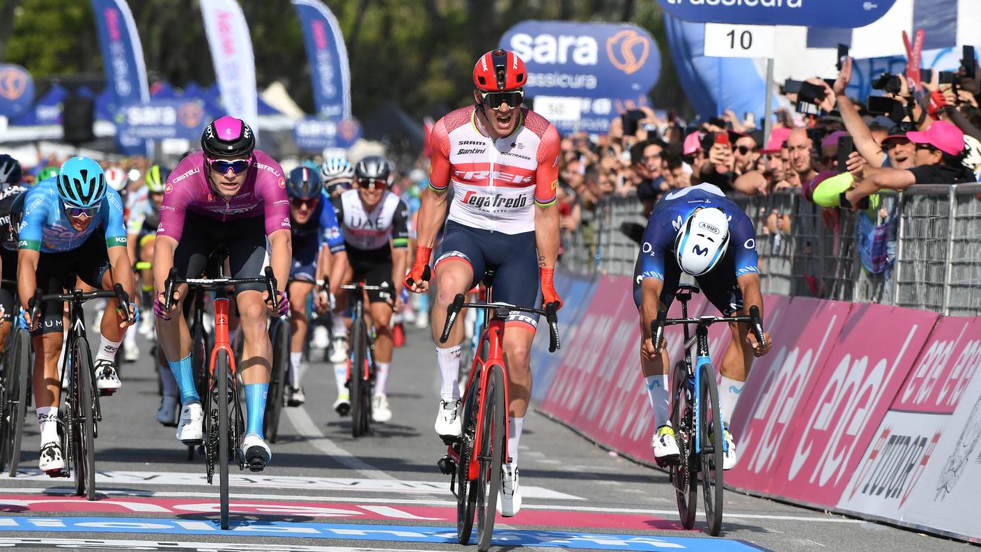 Il corridore della Trek-Segafredo ha preceduto Milan e Ackermann