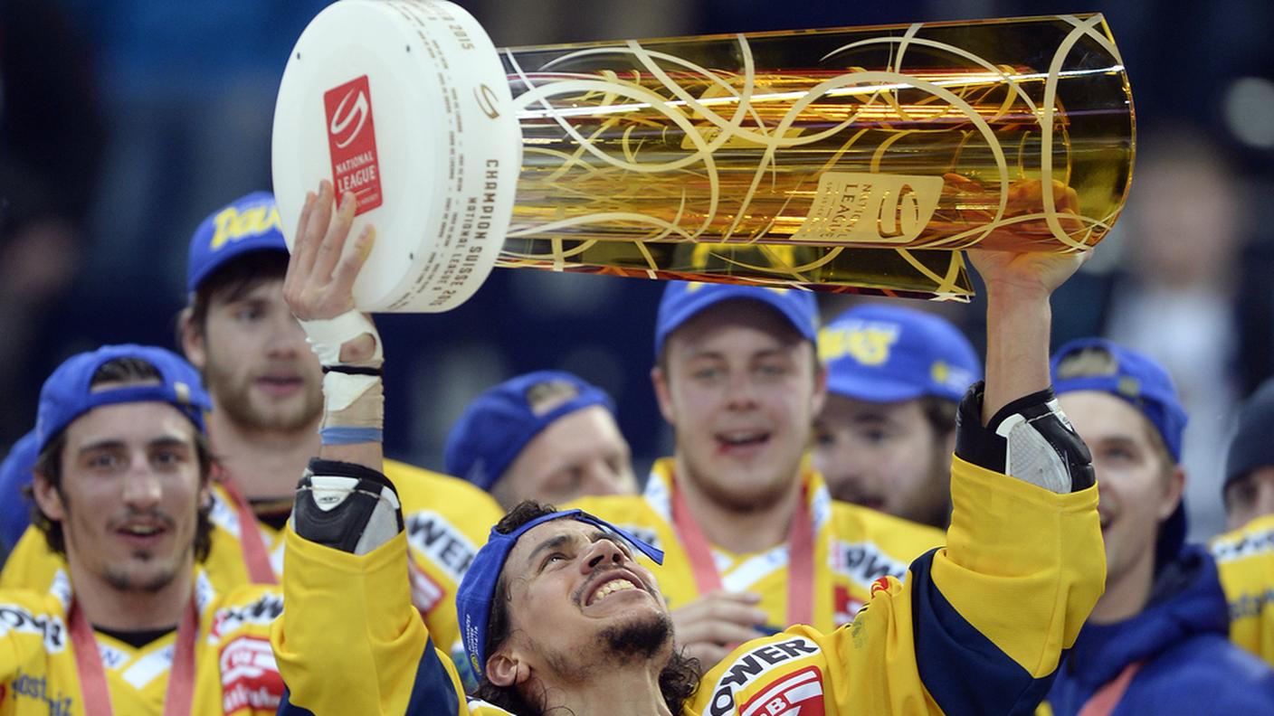 I grigionesi alzano l'agognato trofeo