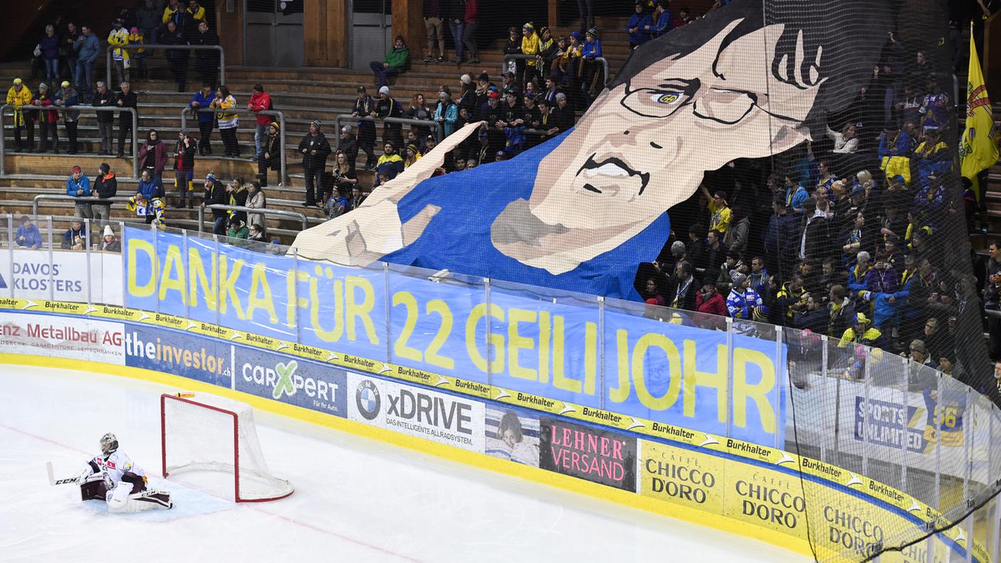 Il tributo della Vaillant Arena ad Arno Del Curto