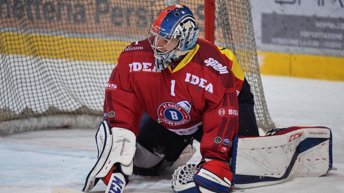 Il portiere dei biaschesi Connor Hugues