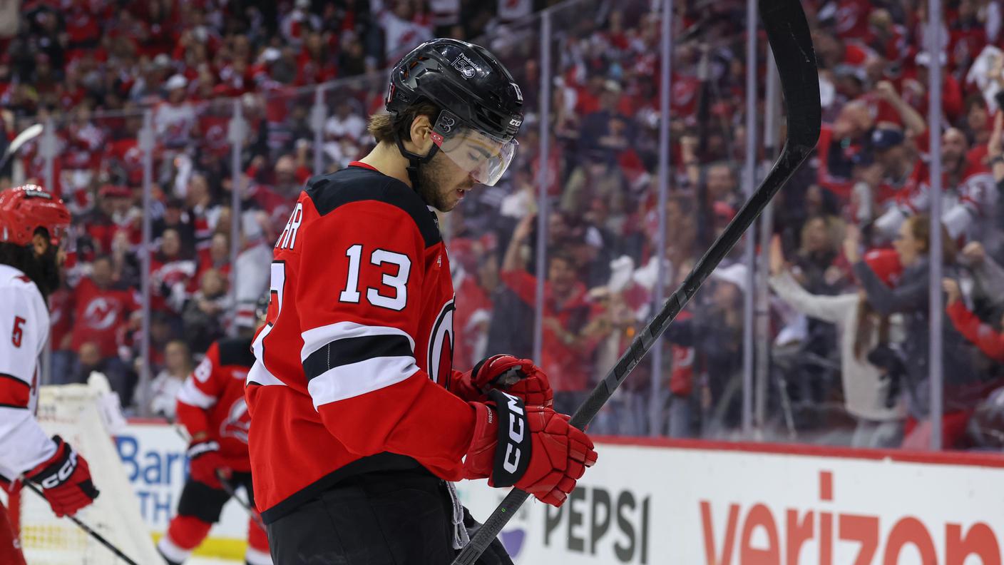 2025-04-27T215224Z_620542930_MT1USATODAY26032272_RTRMADP_3_NHL-STANLEY-CUP-PLAYOFFS-CAROLINA-HURRICANES-AT-NEW-JERSEY-DEVILS.JPG