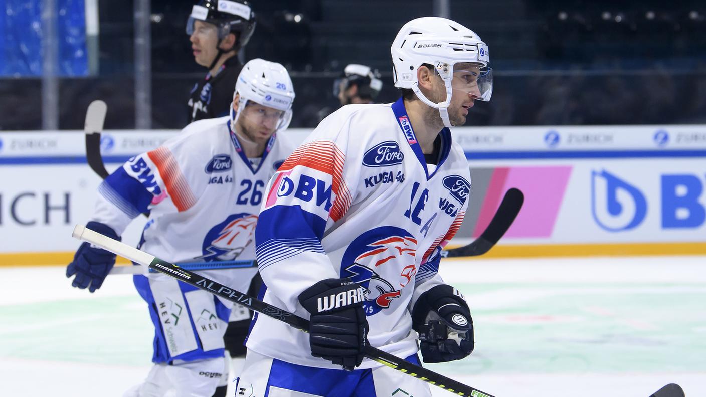 Kruger esulta dopo aver segnato il gol decisivo