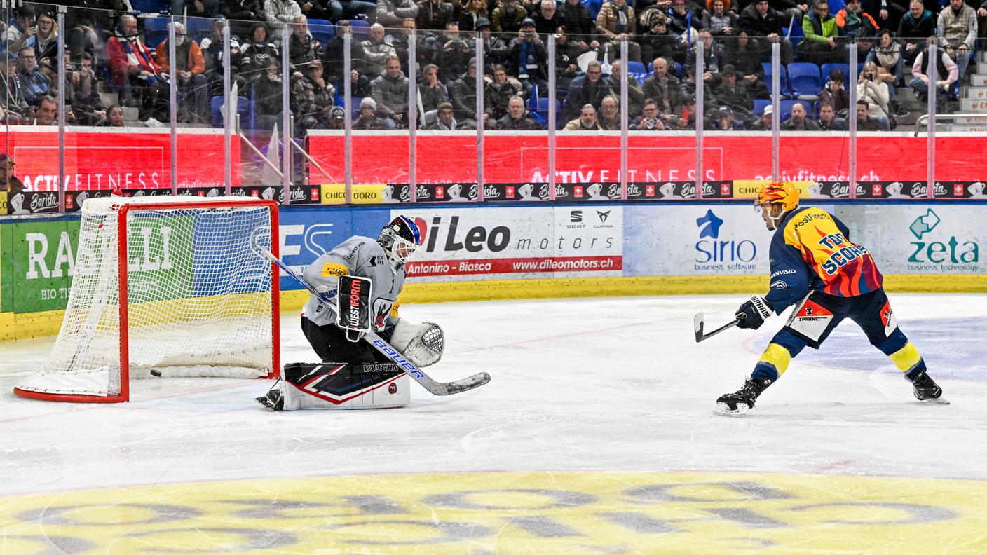 Il rigore del 2-2 trasformato dal canadese