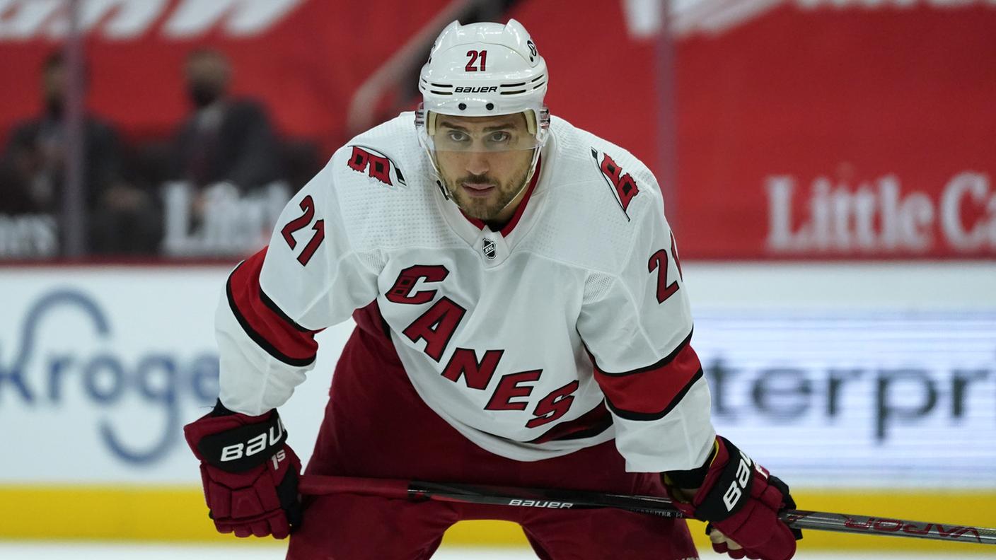Il numero 21 dei Carrolina Hurricanes