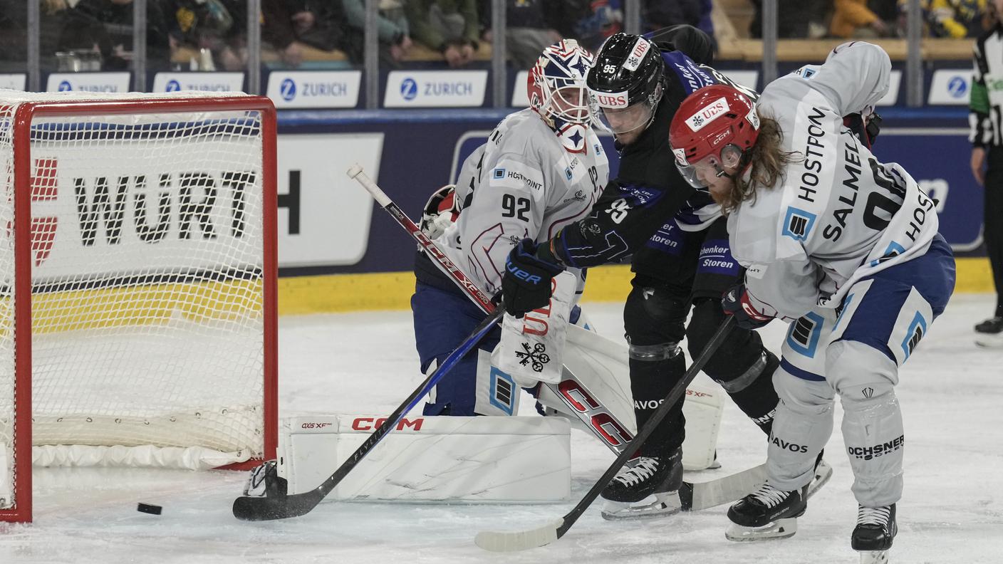 La rete del parziale 4-2 di De La Rose