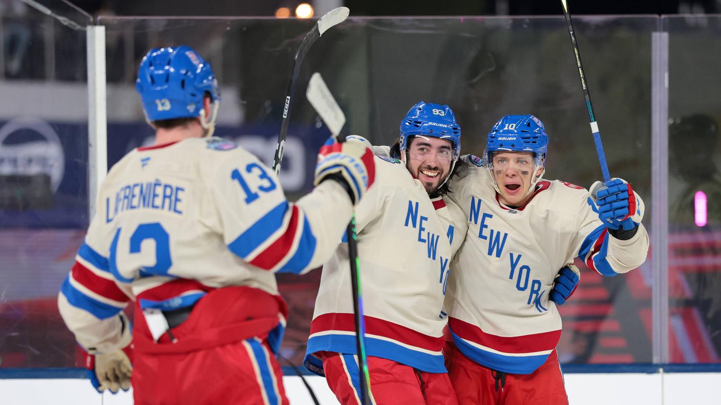 I protagonisti festeggiano insieme