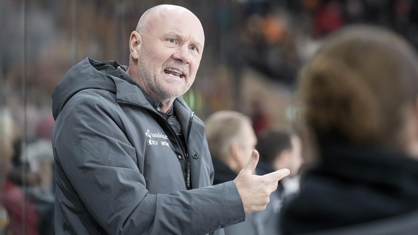 Nel mentre era stato sostituito da Rob Cookson