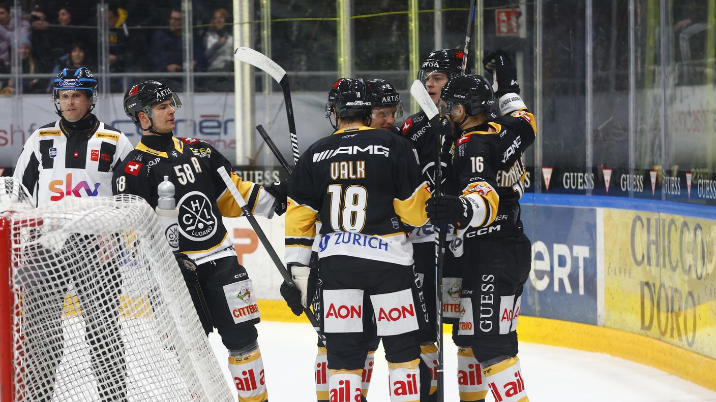 Valk inserito in un terzetto con Kupari ed Emanuelsson