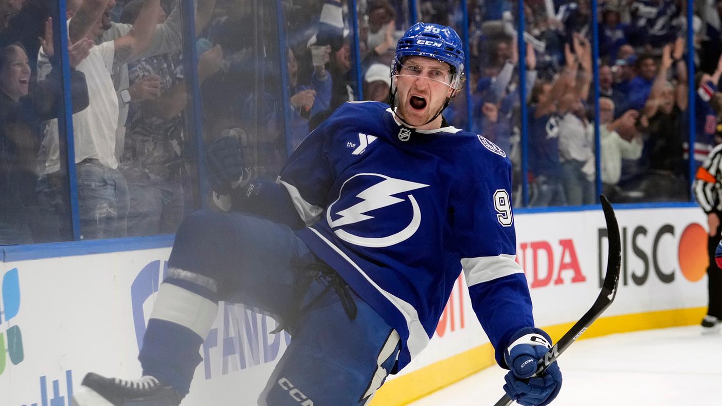 L'esultanza del difensore rossocrociato