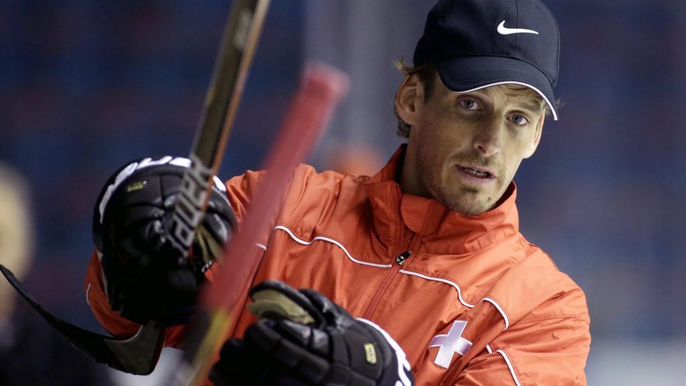 ky_patrick_fischer_hockey.JPG