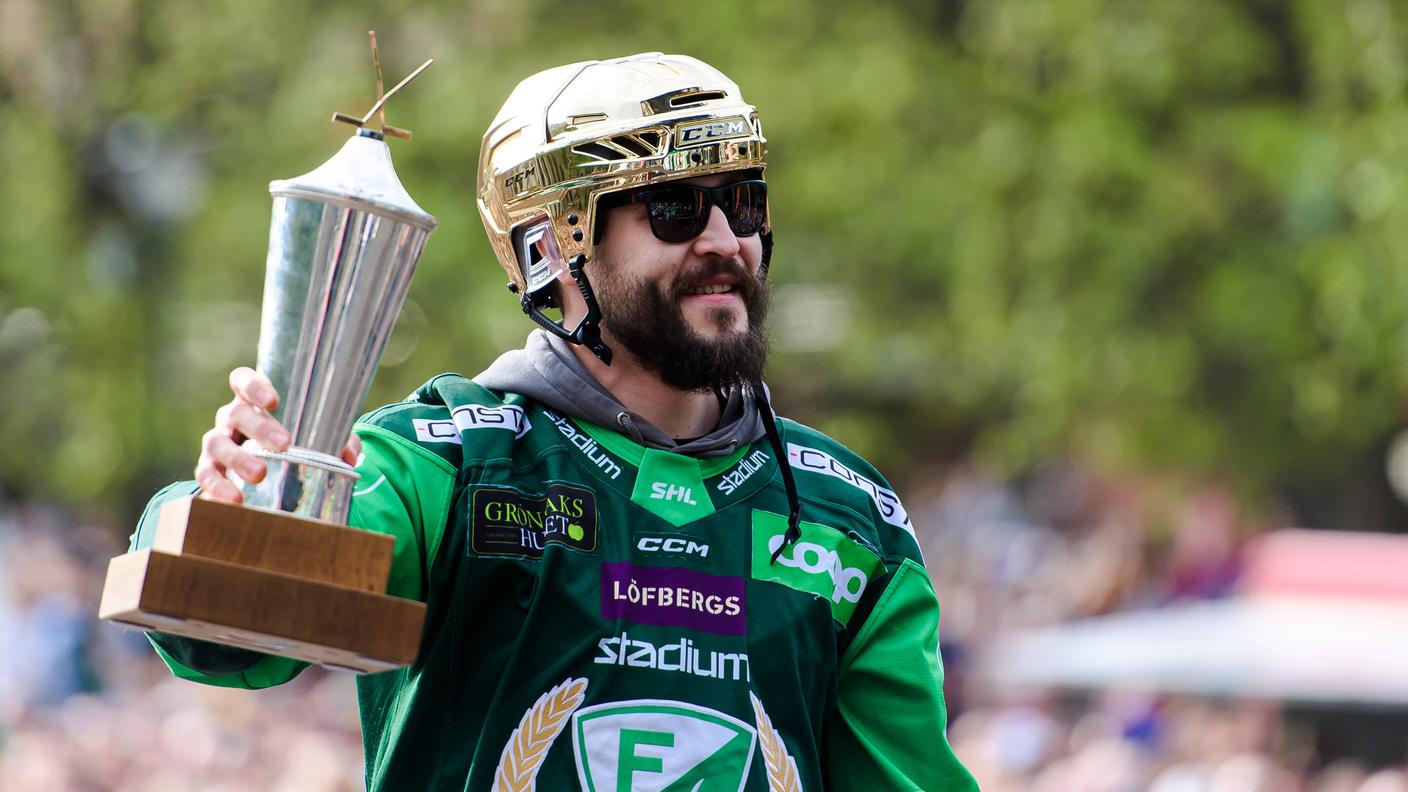 Ha appena festeggiato il titolo svedese vinto con il Färjestad