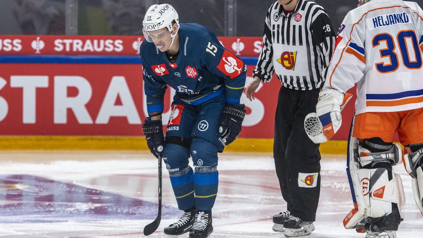 La smorfia di dolore contro il Tappara Tampere