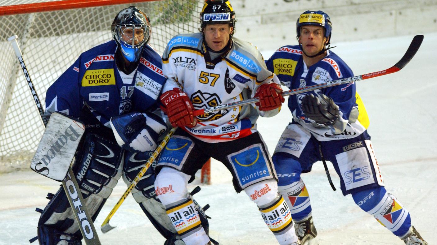 Pauli Jaks e Nicola Celioalle prese con Keith Fair 