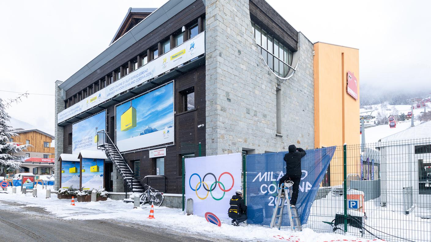 Si attaccano gli ultimi striscioni