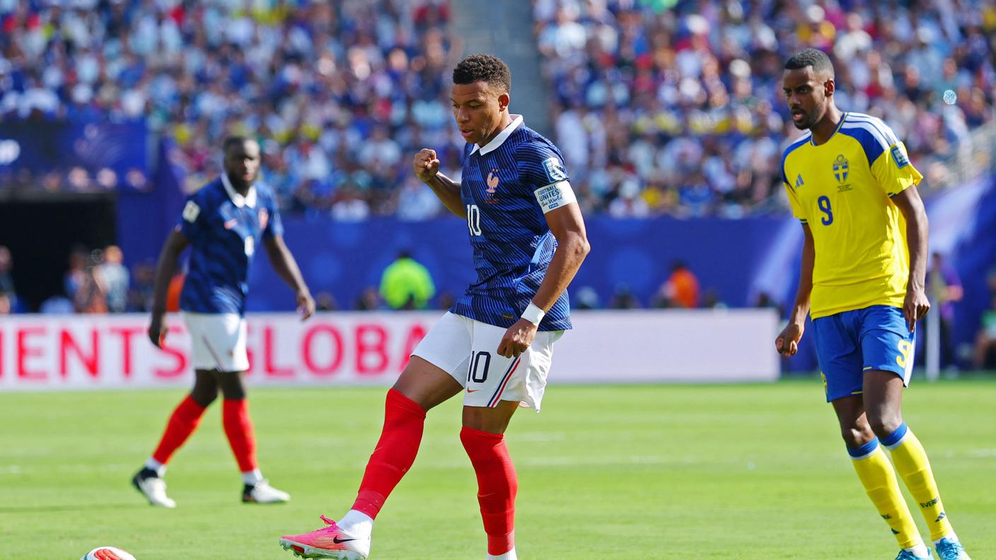 Isak osserva Mbappé