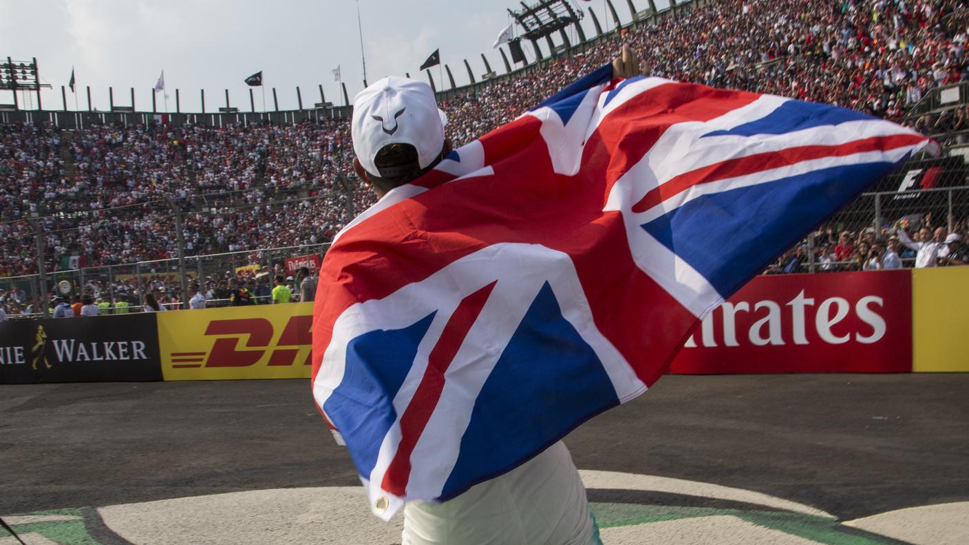 Il britannico in festa