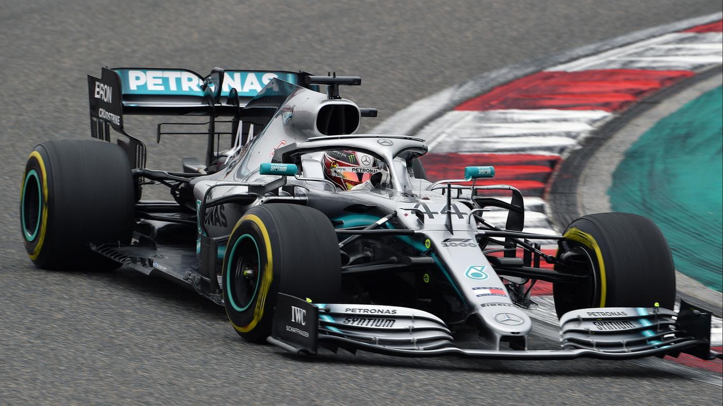 Per il fuoriclasse britannico è la 75a vittoria in carriera