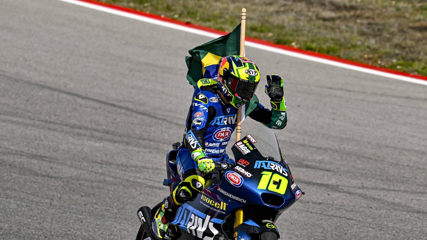 Sventola la bandiera del Brasile