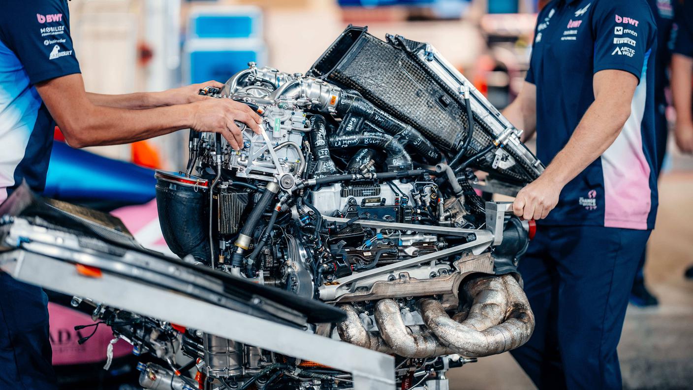 Confermato il V6 turbo da 1,6L, ma con meno cavalli