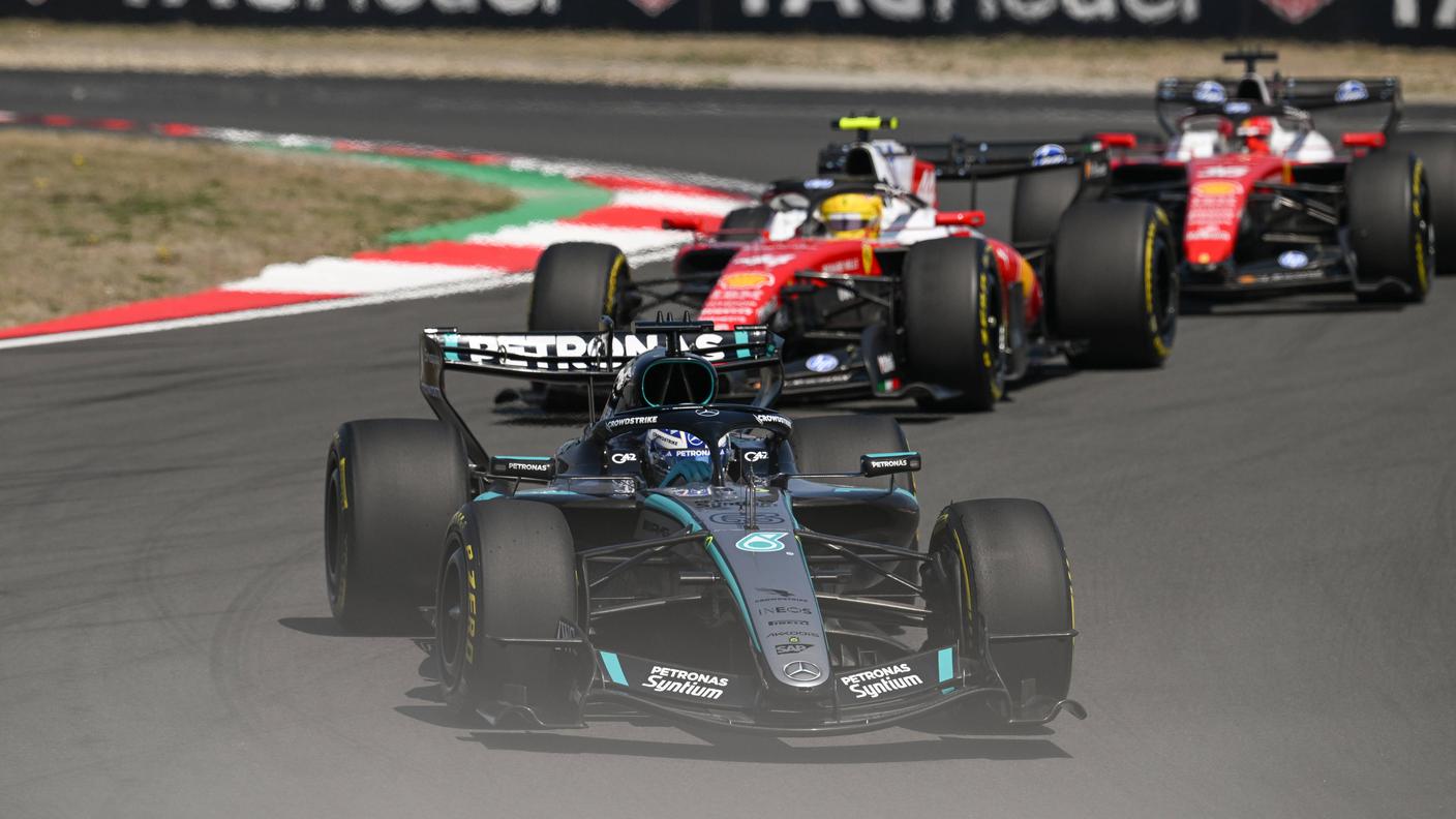 Tutti in fila dietro al britannico