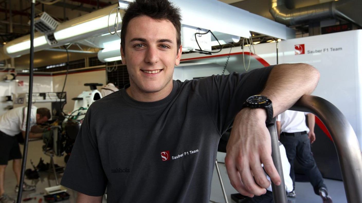 Il pilota svizzero in visita alla Sauber