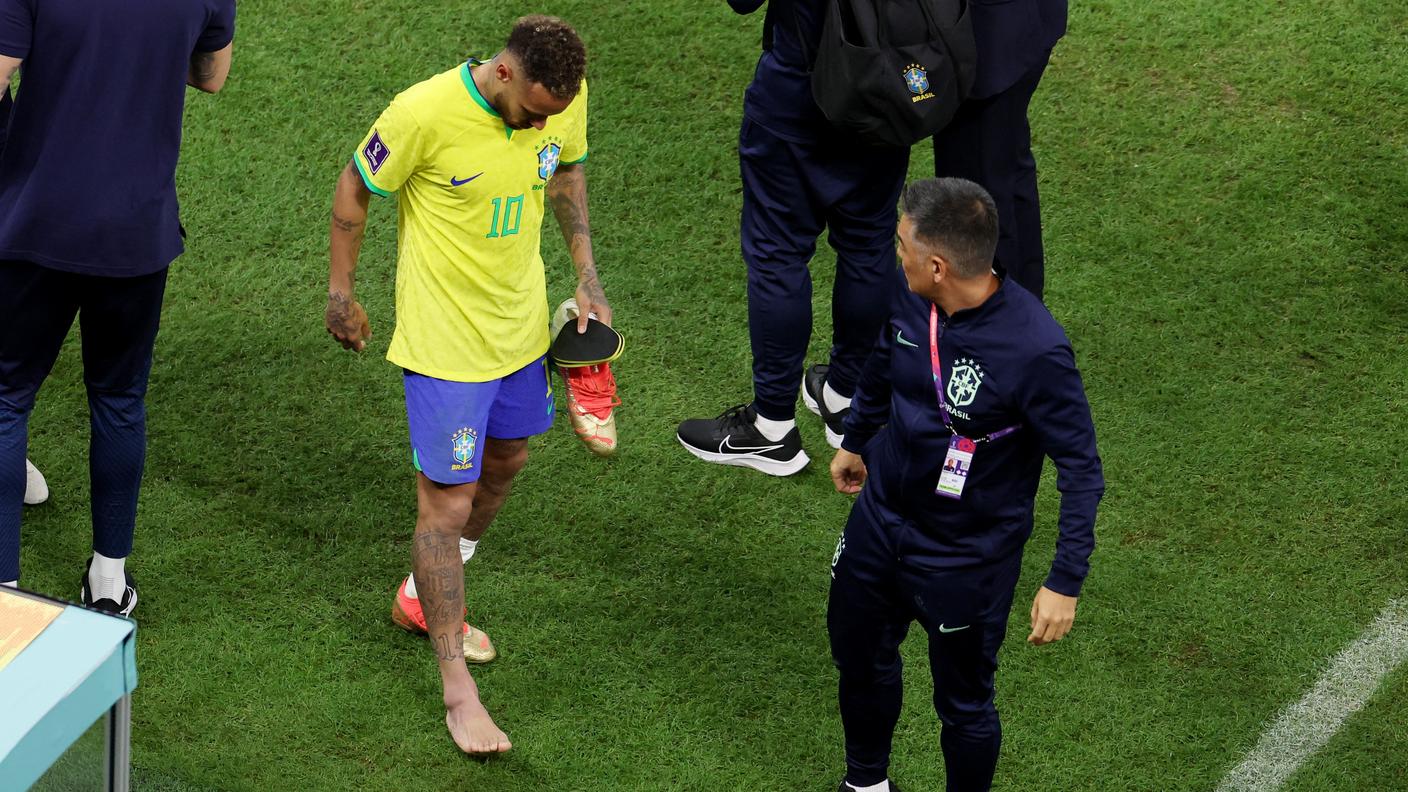 L'asso brasiliano dolorante dopo la sostituzione