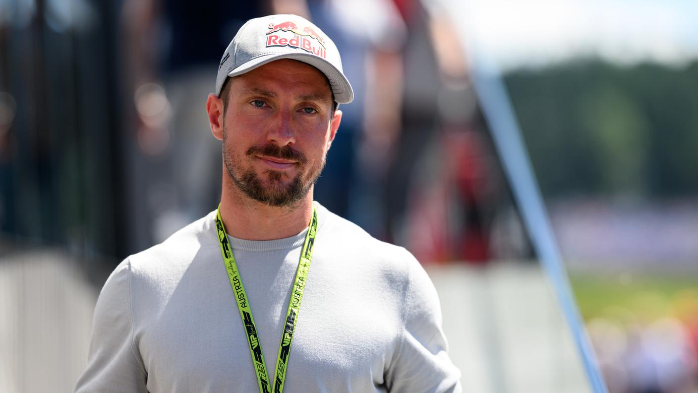 Per questa stagione dovrà restare ai box