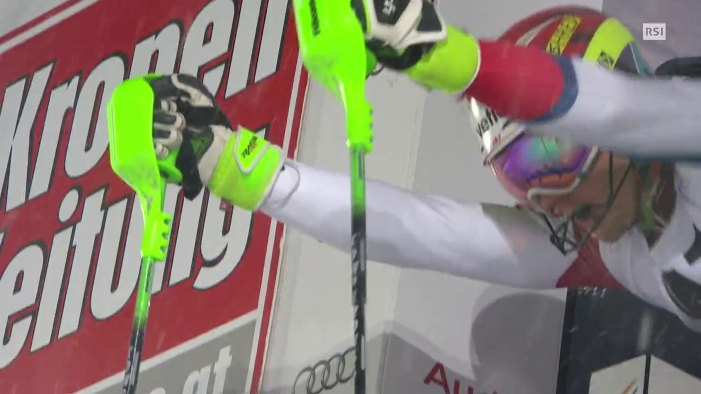 Slalom U di Schladming, l'errore di Aerni (27.01.2015)