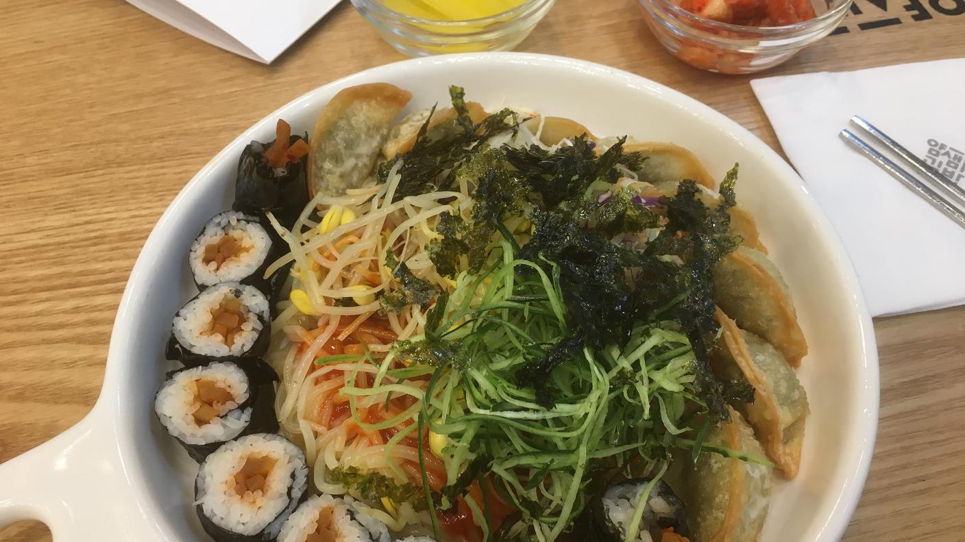 Gyoza e bibimbap