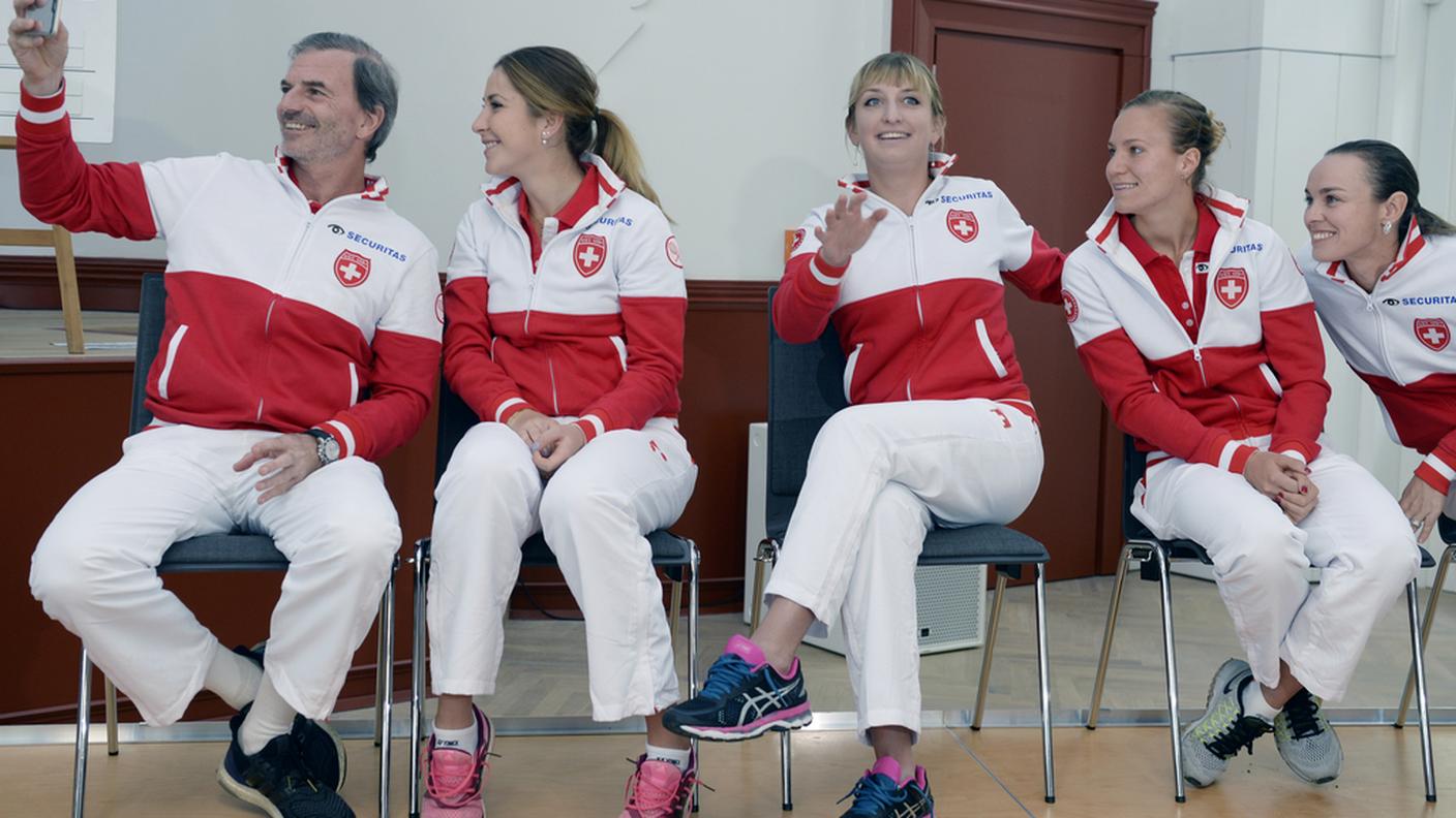 È selfie mania anche in Fed Cup